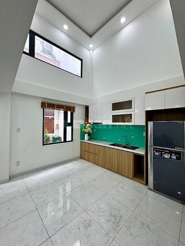 Phòng đang setup chuẩn bị khai trương giá rẻ. Đối diện chợ Hạnh Thông 