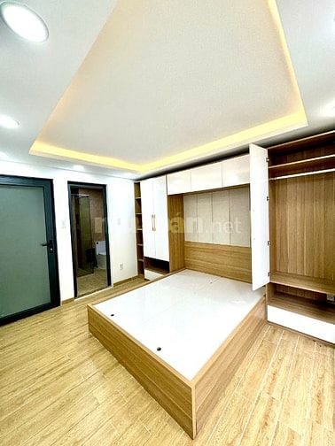 Phòng đang setup chuẩn bị khai trương giá rẻ. Đối diện chợ Hạnh Thông 