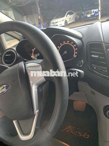 Ford Fiesta 2015 - 62000 km MỘT CHỦ SỬ DỤNG