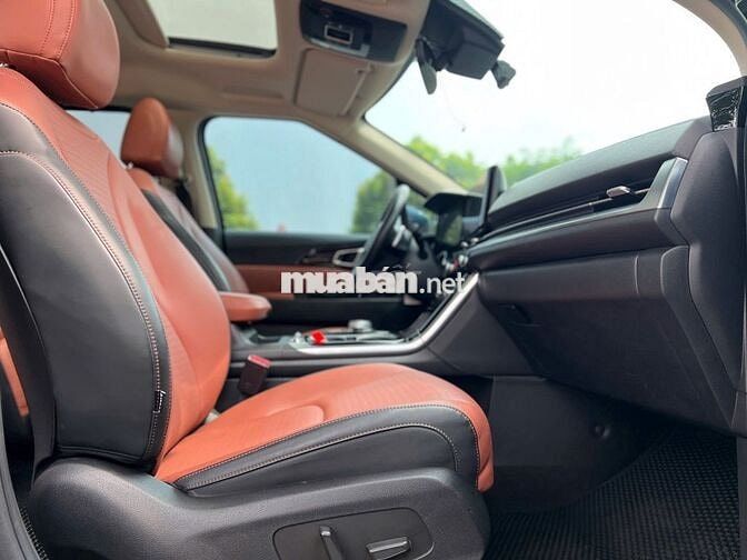 Kia Carnival 2023 Signature 2.2D - 69,000 km.