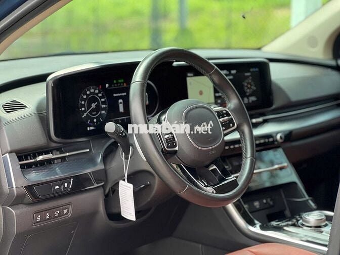 Kia Carnival 2023 Signature 2.2D - 69,000 km.