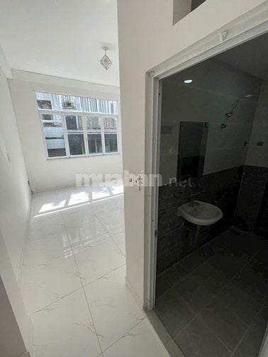 ✅Nhà 4x14 , 3 tấm hẻm đường Phú thọ , p1 , q11
