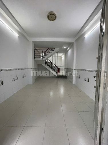✅Nhà 4x14 , 3 tấm hẻm đường Phú thọ , p1 , q11