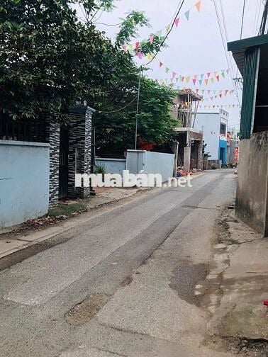 Bán gấp đất trục chính Khánh Vân  ô tô tránh ,kinh doanh  giá 10.2 .tỷ