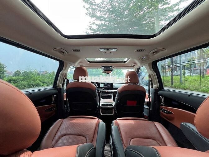 Kia Carnival 2023 Signature 2.2D - 69,000 km.