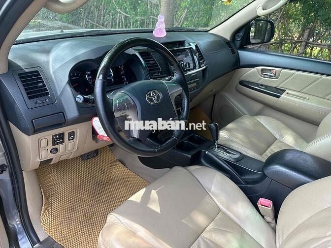 Toyota Fortuner 2015 2.7V 4x4 - 130 km