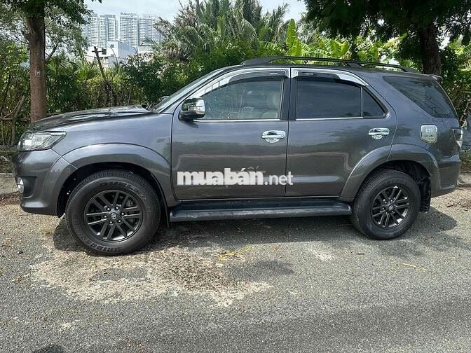 Toyota Fortuner 2015 2.7V 4x4 - 130 km