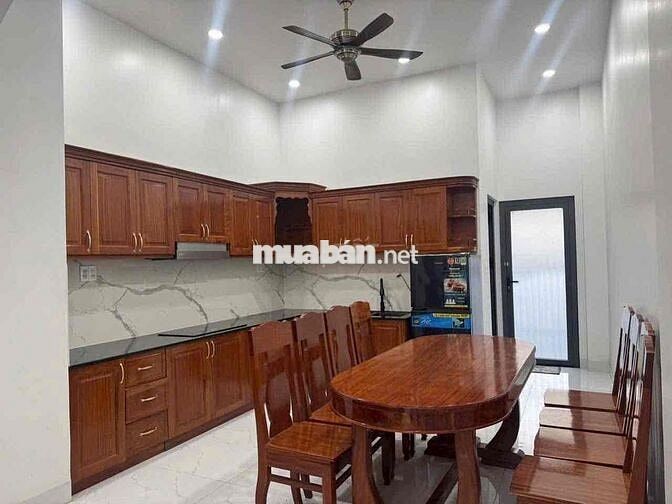 nhà gần VSIP1,kế đường 22/12, có nội thất ,đường 7m đậu ô tô ok