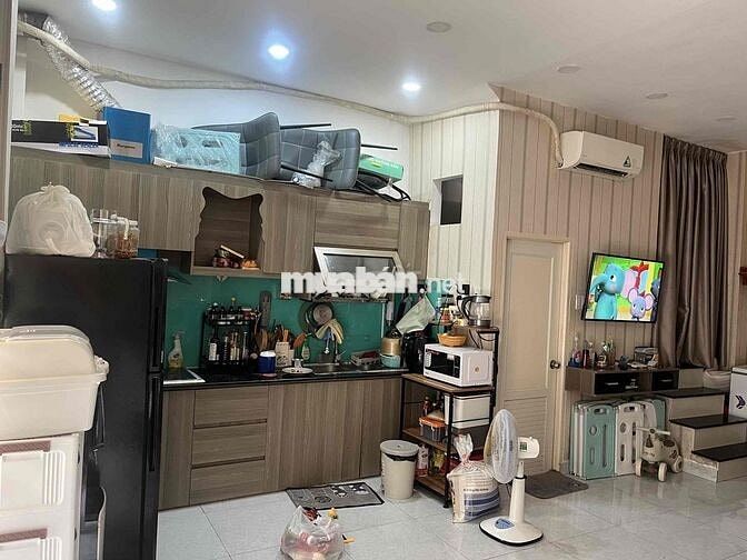 Bán nhà hẻm xe hơi, trung tâm Quận 11