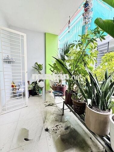 Ngang 4,5m x 13,5m, 63m² chỉ 7,9 tỷ.  ngay chợ Phạm Văn Hai , Hẻm 3,5m