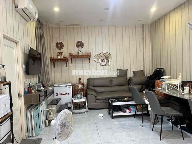 Bán nhà hẻm xe hơi, trung tâm Quận 11