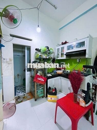 cho thuê Ehome4 tầng trệt , 40,3m2 ,nhà trống ,giá 4tr/1thang.