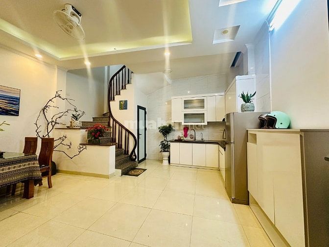 Chính chủ bán nhà 5 tầng Xuân Đỉnh 31m², full nội thất sổ đỏ 7,8 tỷ Chính chủ bán nhà 5 tầng Xuân Đỉnh 31m², full nội thất sổ đỏ 7,8 tỷ