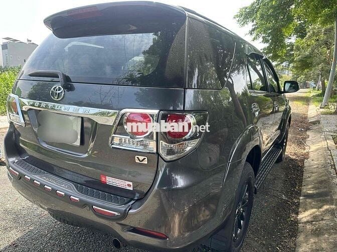 Toyota Fortuner 2015 2.7V 4x4 - 130 km