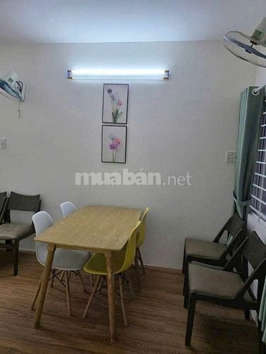 Căn hộ 40m2,1P ngủ, wc , C/c Bàu Cát, p10, TB,5tr/th. Thang bộ