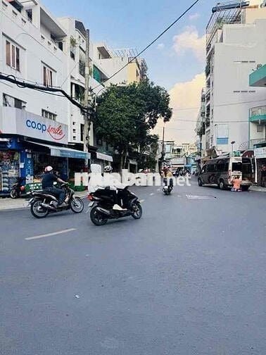 CĂN GÓC 2 MẶT TIỀN - XE TẢI TRÁNH - THANG MÁY - NHÀ MỚI ĐẸP - KINH DO