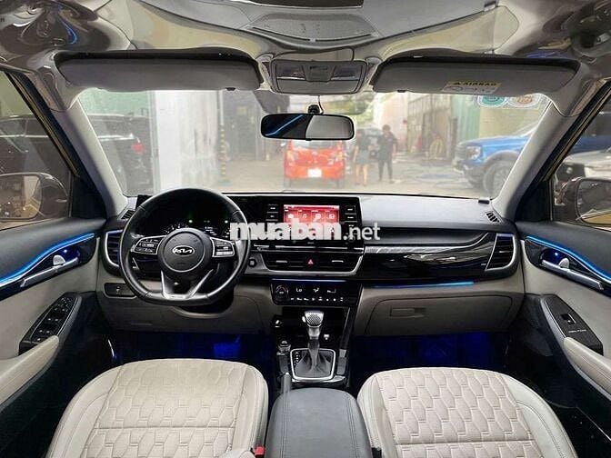 Kia Seltos 2021 Luxury 1.4 Turbo,màu vàng,48000 km
