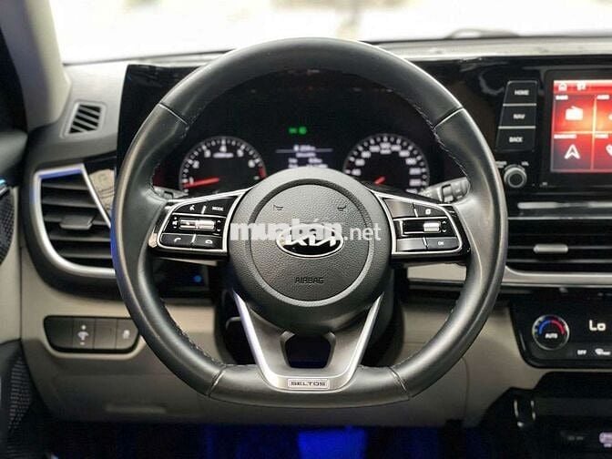 Kia Seltos 2021 Luxury 1.4 Turbo,màu vàng,48000 km