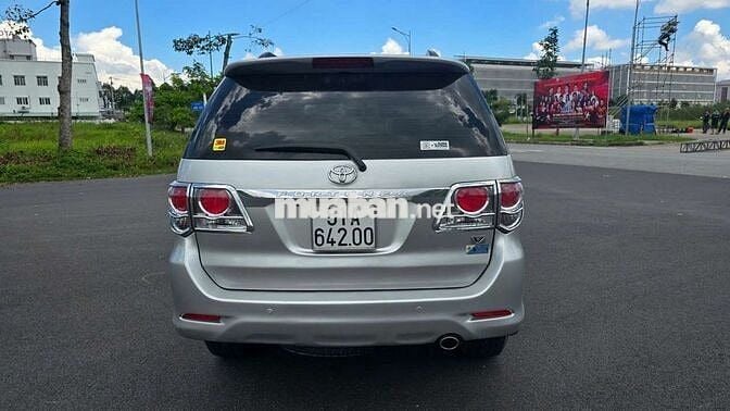 Fotuner 2013 2.7V đi 108000 km, 1 chủ sử dụng