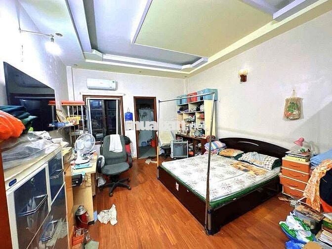 NHÀ CẦU GIẤY-DÂN XÂY CHẮC CHẮN-HAI THOÁNG-79M2-5T-15,2 TỶ