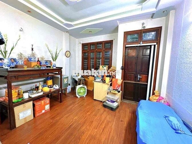 NHÀ CẦU GIẤY-DÂN XÂY CHẮC CHẮN-HAI THOÁNG-79M2-5T-15,2 TỶ