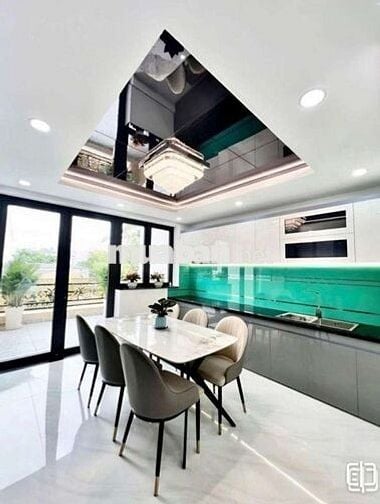 MẶT TIỀN KINH DOANH BÌNH TRỊ ĐÔNG LÊ VĂN QUỚI 5 TẦNG 4M x 14M Hơn 8 TỶ