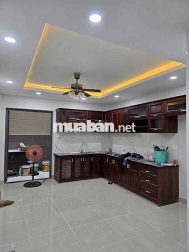 HXH 8m Nguyễn Hồng Đào – 5 tầng, 4x25m, 21 Triệu / Tháng