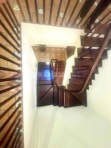 Bán nhà P/Lô phố Lạc Trung ô tô tránh vỉa hè, Dt 70m2, 4t, mt 4.5m.