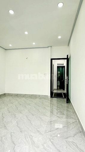 Bán nhà 2 tầng, 2 phòng ngủ Sổ hồng riêng đường Nguyễn Thị Huê