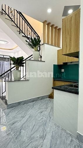 Bán nhà 2 tầng, 2 phòng ngủ Sổ hồng riêng đường Nguyễn Thị Huê