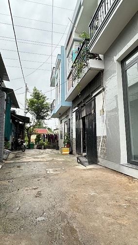Bán nhà 2 tầng, 2 phòng ngủ Sổ hồng riêng đường Nguyễn Thị Huê