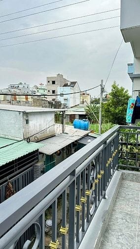 Bán nhà 2 tầng, 2 phòng ngủ Sổ hồng riêng đường Nguyễn Thị Huê