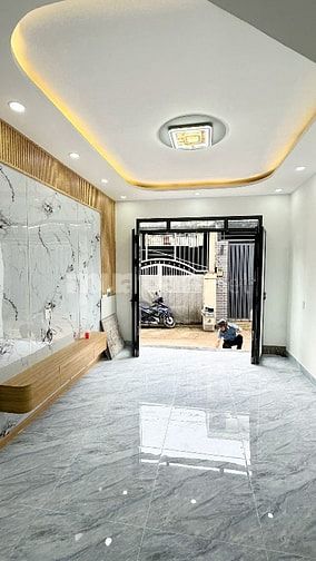 Bán nhà 2 tầng, 2 phòng ngủ Sổ hồng riêng đường Nguyễn Thị Huê
