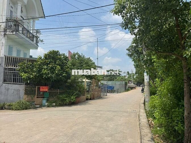 Bán lô đất DT 5,3 x13m - Mặt Tiền Đường Thạnh Xuân 33. Giá : 4,38 tỷ