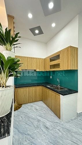 Bán nhà 2 tầng, 2 phòng ngủ Sổ hồng riêng đường Nguyễn Thị Huê