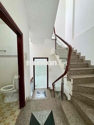 Bán nhà hẻm xe hơi,50m2 xây 3 tầng hơn 5 tỷ,Nguyễn Văn Khối , Gò Vấp