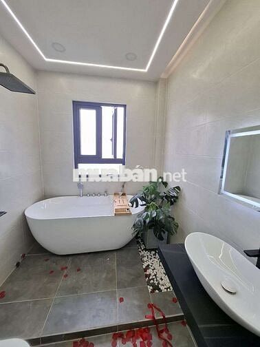Quá VIP nhà 4Tầng mới hoàn thiện đẹp không tì vết, Hương Lộ2, Bình Tân