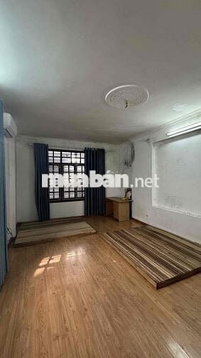 Phòng 38m2 Lê Duẩn Đống Đa (khu Bách Kinh Xây)
