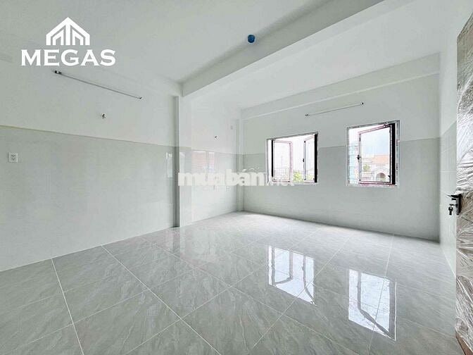 🌸STUDIO SẴN MÁY LẠNH,KỆ BẾP MỚI,CHỈ TÍNH ĐIỆN NUỚC RẺ NGAY CẦU BÀ HOM