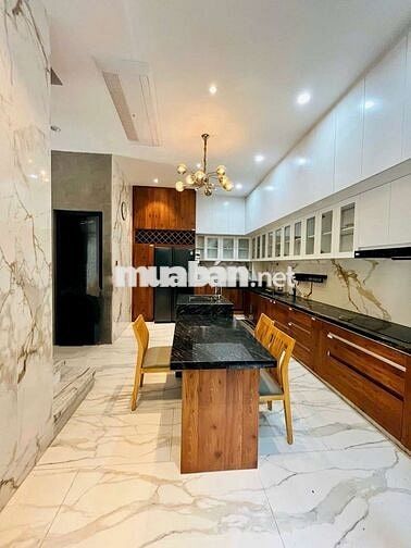 CHO THUÊ NHÀ BIỆT THỰ  2 lầuNAM LONG 375MV. 55TR.4PN.HỒ BƠI. THANG MÁY