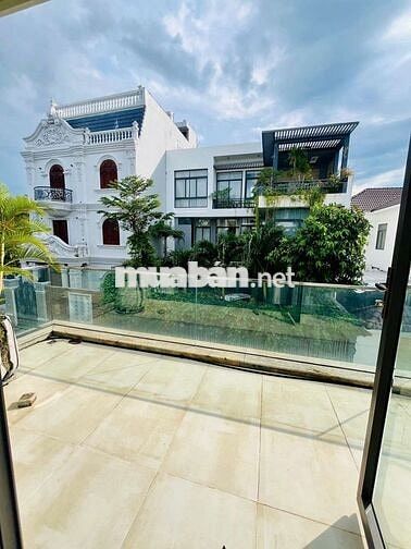 CHO THUÊ NHÀ BIỆT THỰ  2 lầuNAM LONG 375MV. 55TR.4PN.HỒ BƠI. THANG MÁY