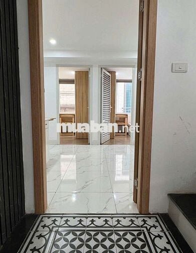 GẦN HỒ TÂY LĂNG BÁC TRỐNG PHÒNG 2 NGỦ FULL NỘI THẤT KHÔNG GIAN THOÁNG