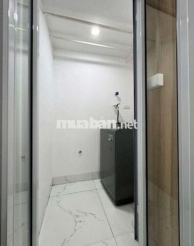 GẦN HỒ TÂY LĂNG BÁC TRỐNG PHÒNG 2 NGỦ FULL NỘI THẤT KHÔNG GIAN THOÁNG
