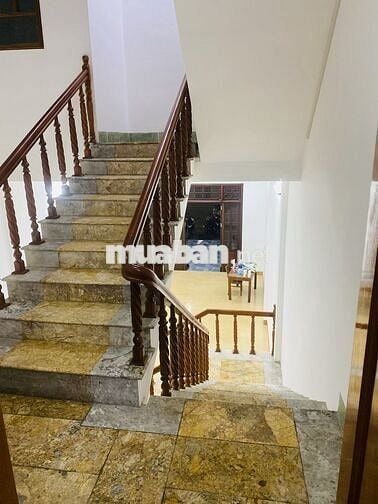 Cho thuê nhà nguyên căn mặt tiền Ngô Quyền ngay cầu Sông Hàn
