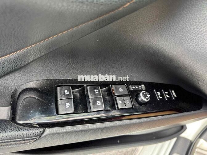 Toyota Camry 2019 2.5Q - 99891 km - Giá còn giảm