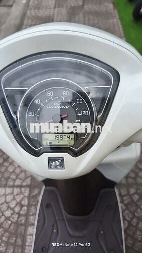 Xe máy Honda Vision màu trắng, 19974 km