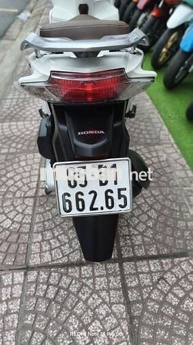 Xe máy Honda Vision màu trắng, 19974 km