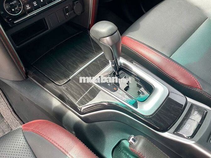 Toyota Fortuner Legender 4x2 AT 2023 - 19000 km