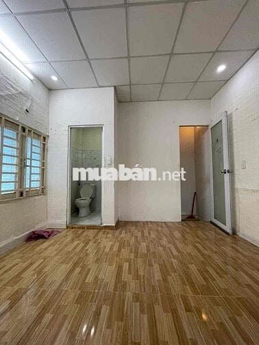 Cho thuê nhà nguyên căn Đường Nguyễn Đình Chiểu Quận PN