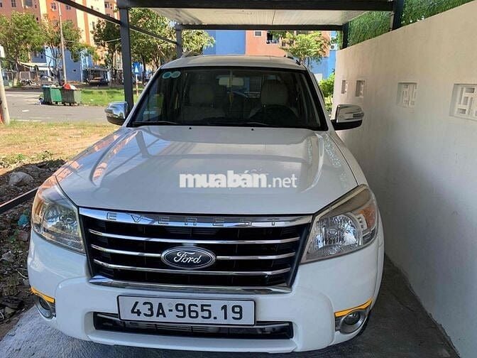 Ford Everest 2012 2.5L 4x4 MT - 400000 km